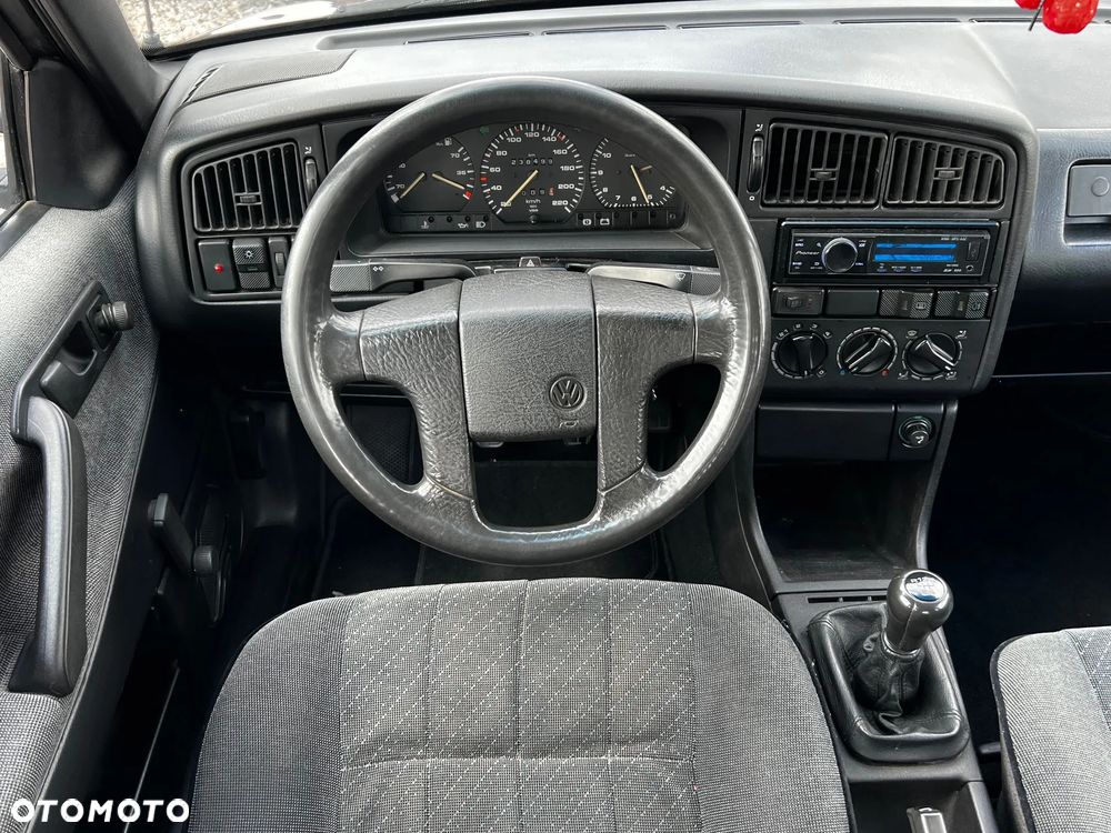 Volkswagen Passat 1.8 / 1.8 C - 11