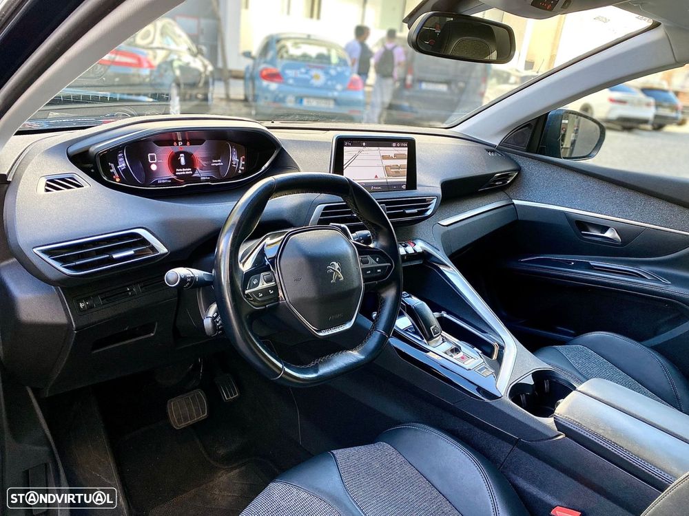 Peugeot 5008 BlueHDI 130 EAT8 Allure - 17