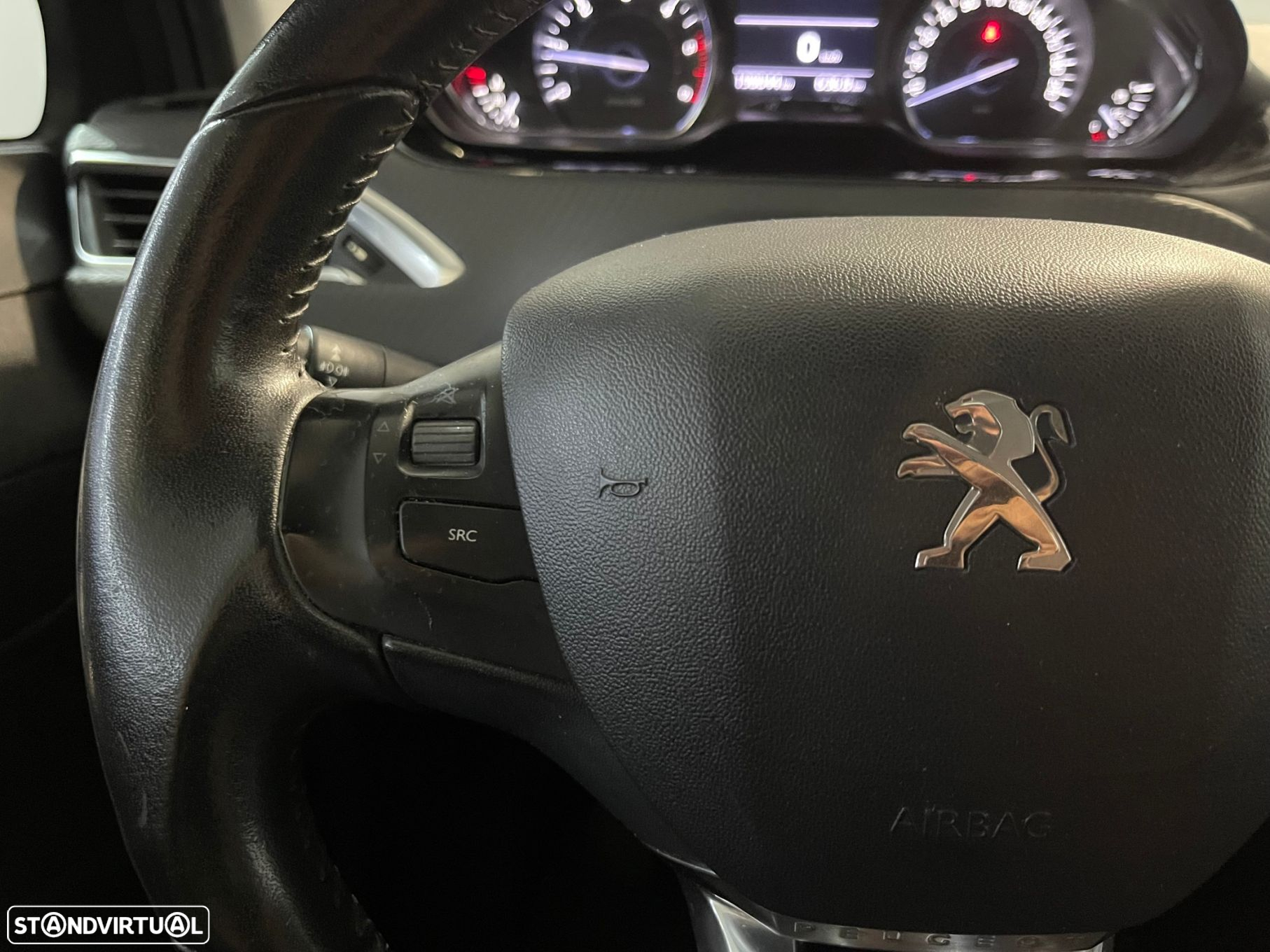 Peugeot 2008 1.6 BlueHDi Style - 16