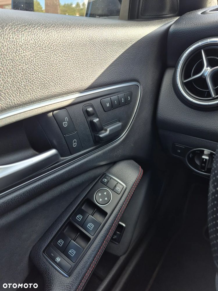 Mercedes-Benz CLA 250 4Matic 7G-DCT AMG Line - 16
