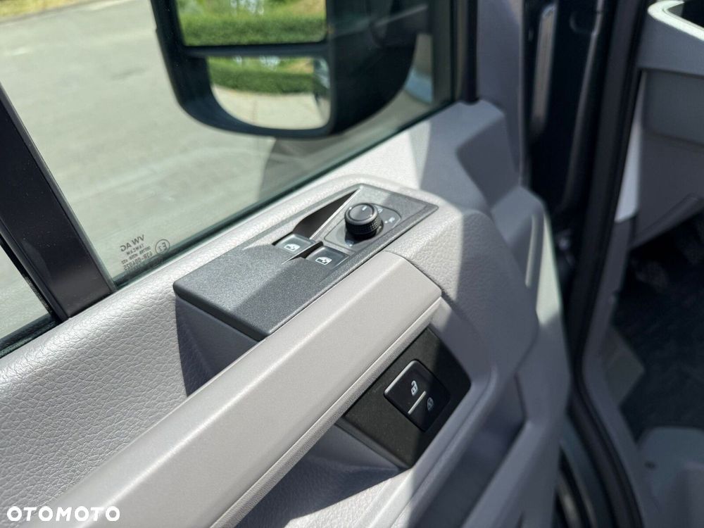 Volkswagen Crafter 35 furgon 177KM 3640 - 27