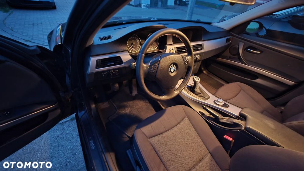 BMW Seria 3 - 12