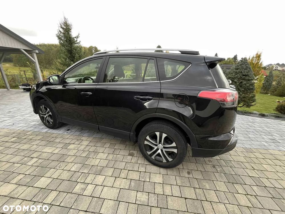 Toyota RAV4 2.0 D-4D Active 4x2 - 19