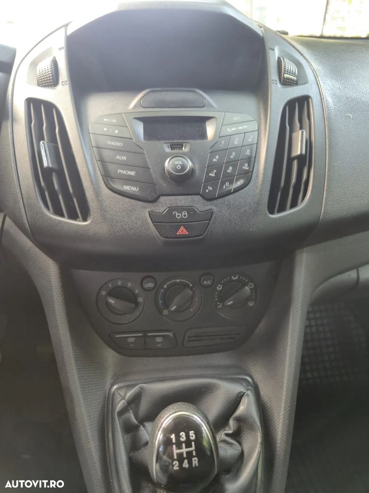 Ford Transit Connect - 9