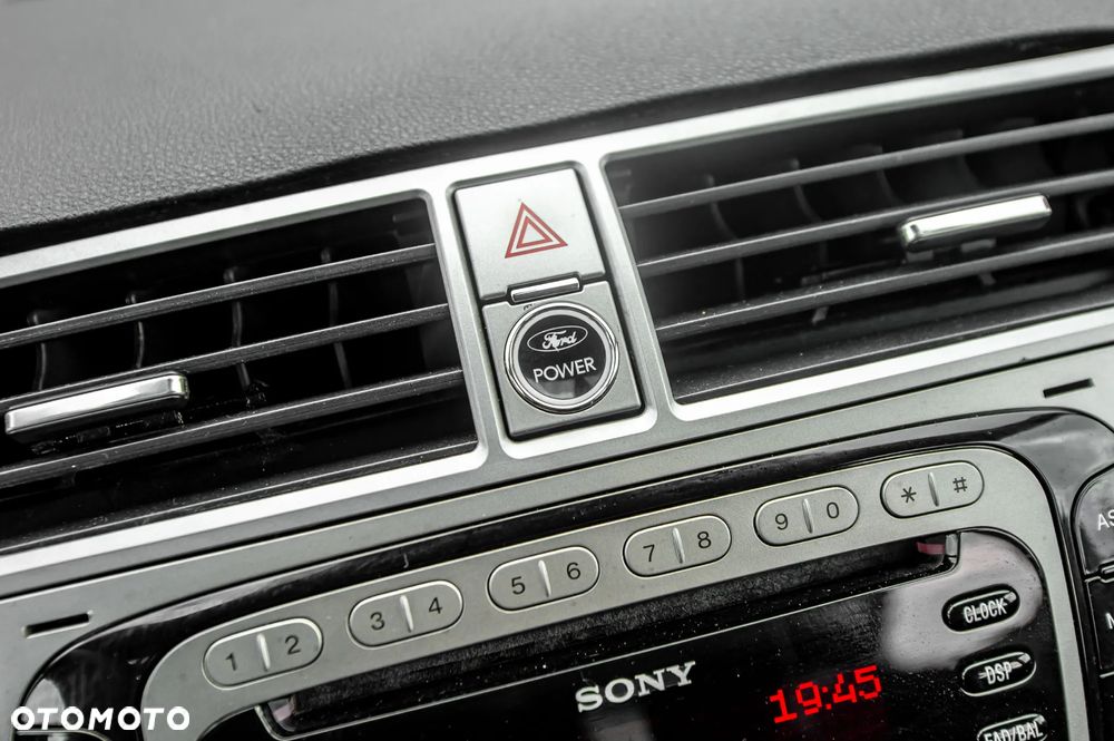 Ford Kuga 2.5 4x4 Trend - 31