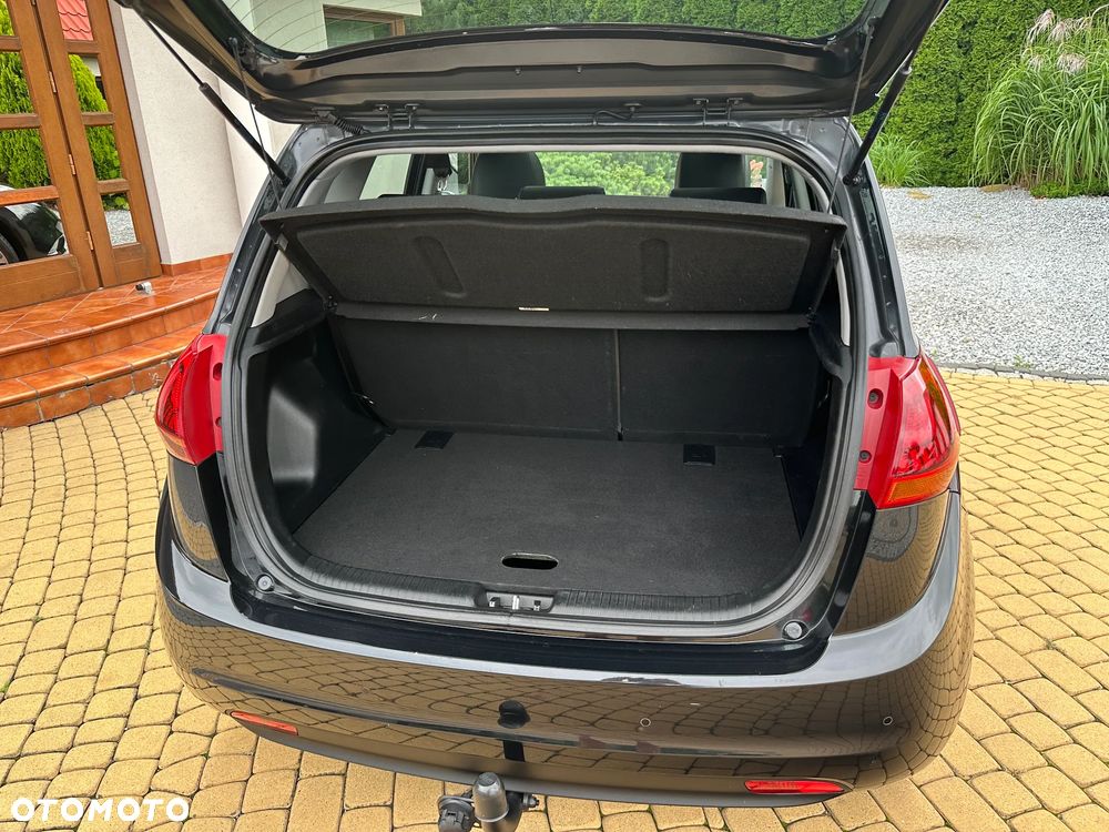 Kia Venga - 17