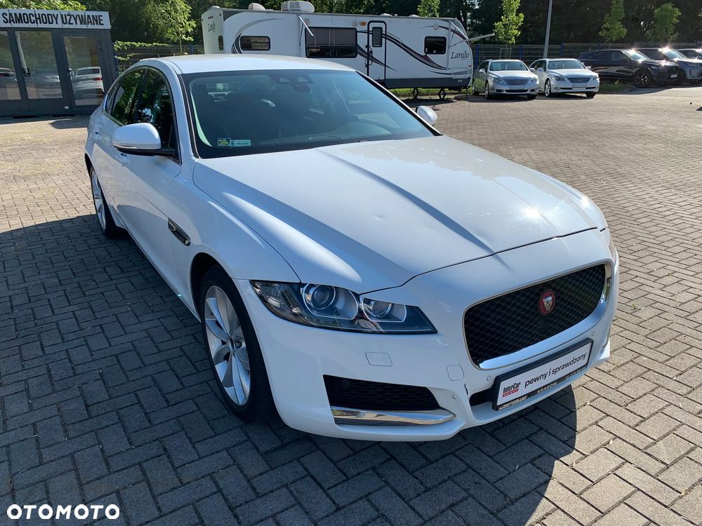 Jaguar XF 2.0 i4D Prestige - 4