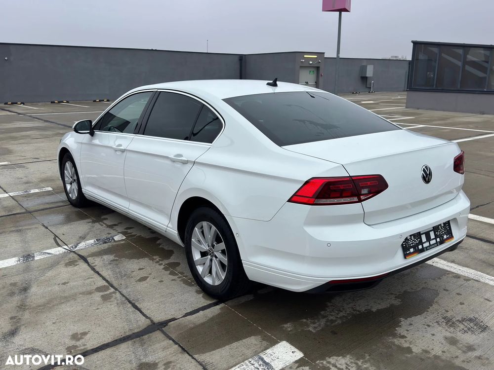 Volkswagen Passat - 37