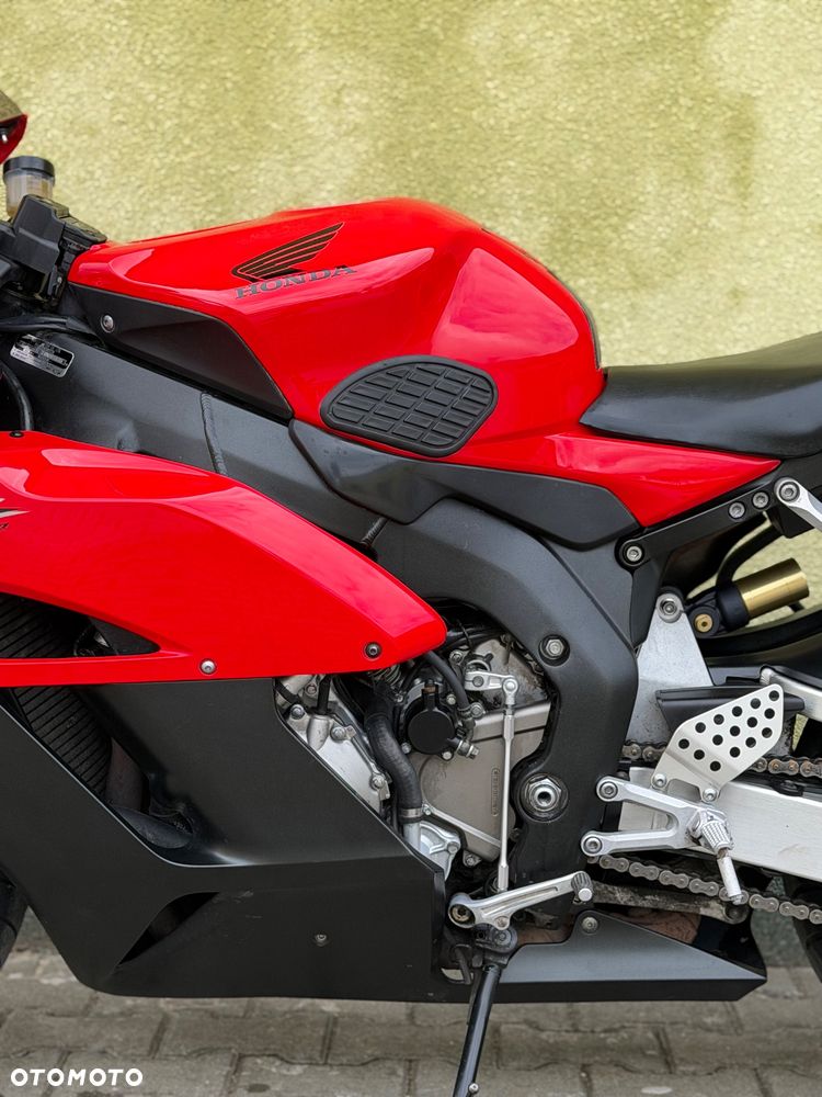Honda CBR - 25