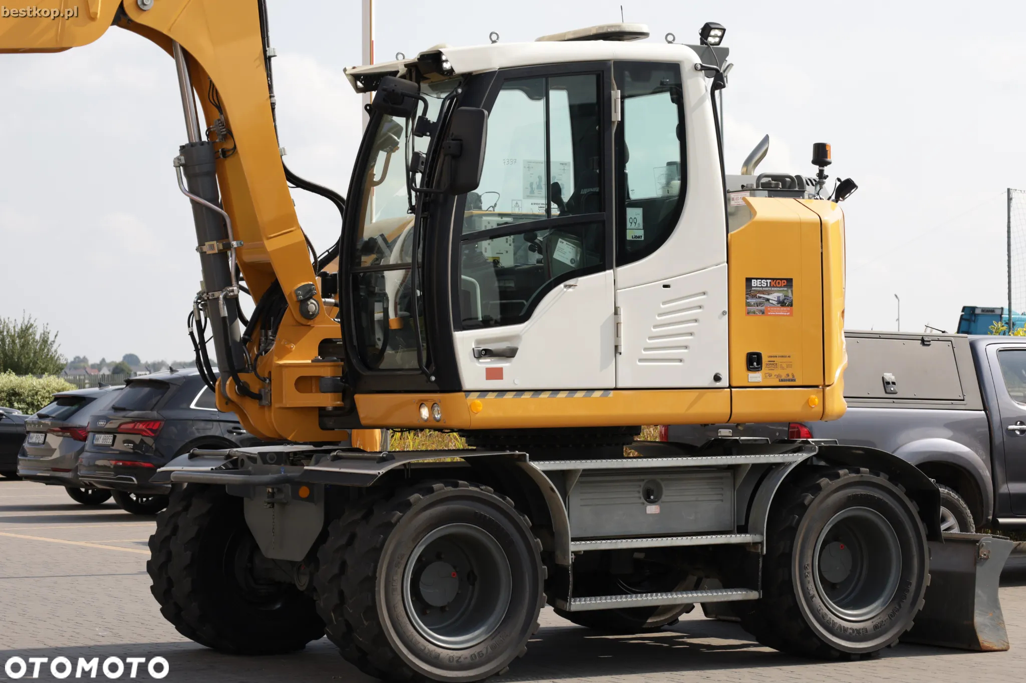 Liebherr A910 Compact Litronic - 14