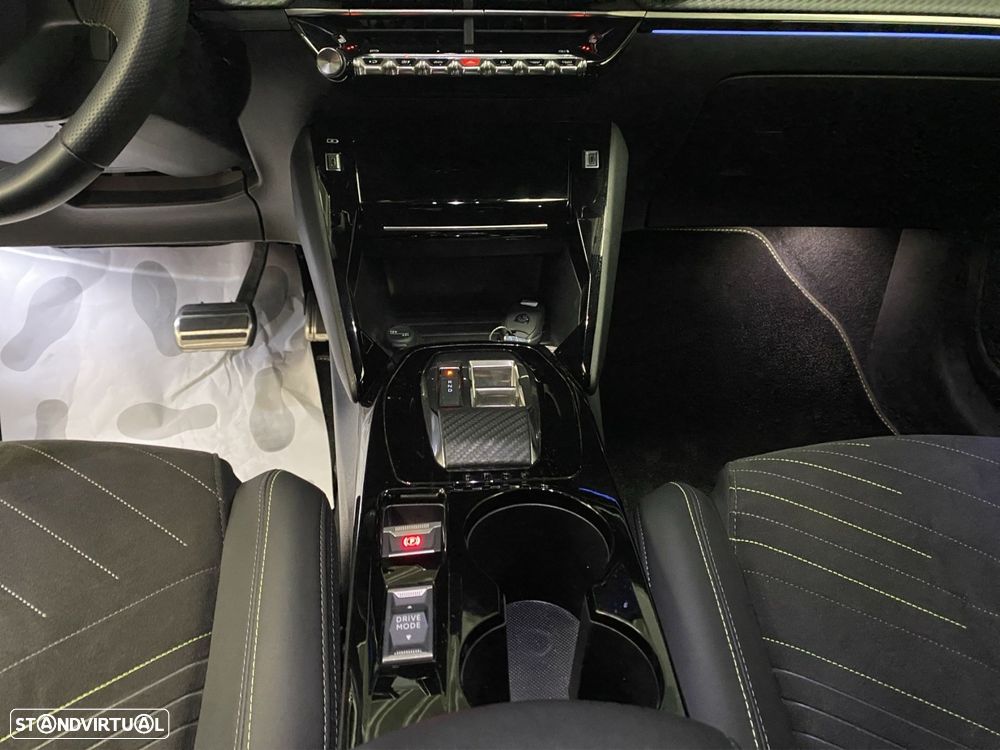 Peugeot 208 1.2 Hybrid GT e-DCS6 - 15