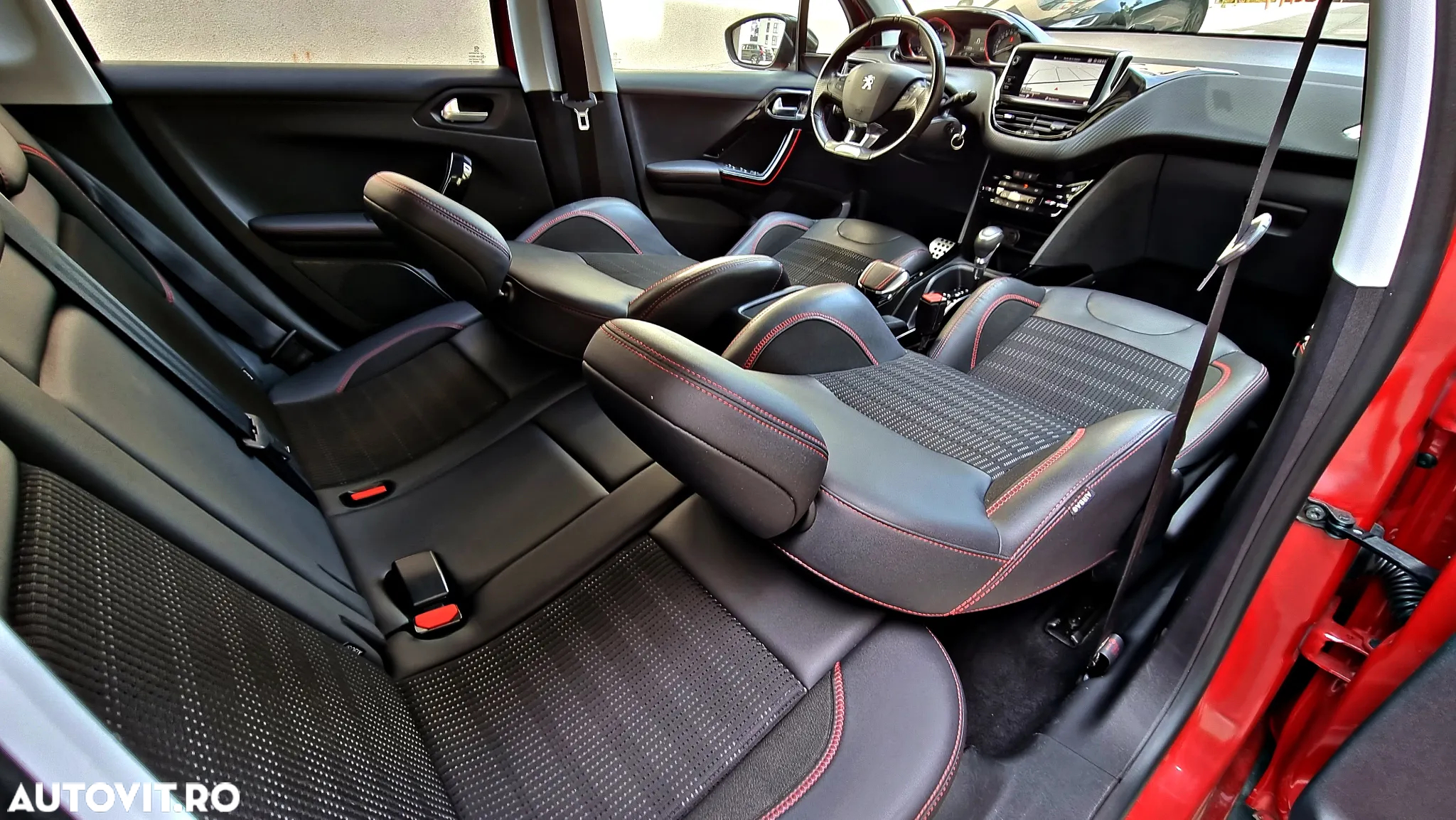 Peugeot 2008 1.2 PureTech Turbo EAT6 S&S GT-Line - 20