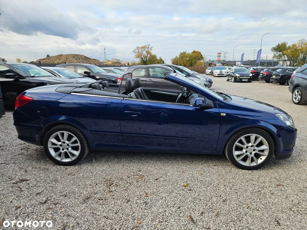 Opel Astra TwinTop 1.8 Cosmo - 9