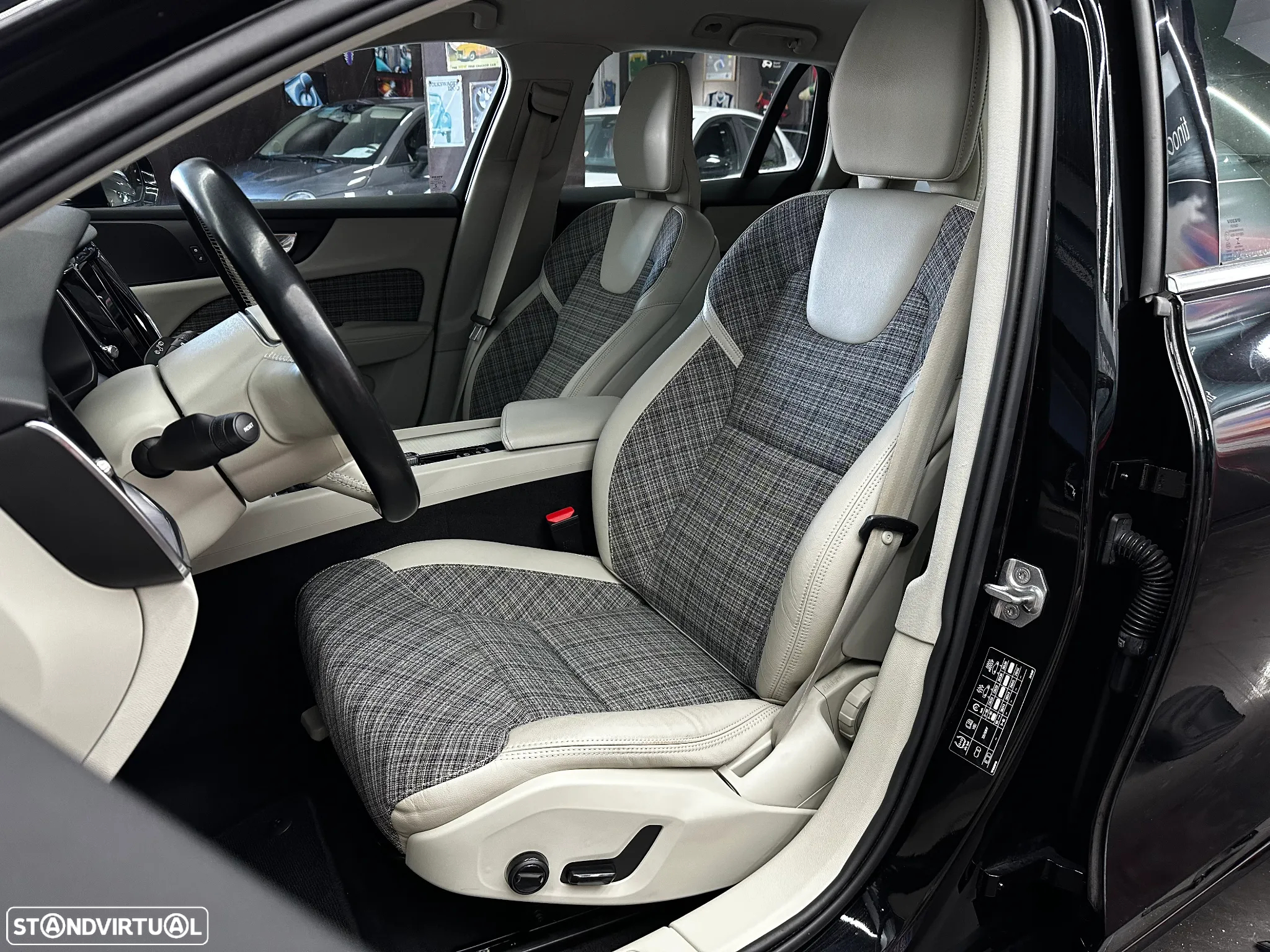 Volvo V60 2.0 D4 Momentum Geartronic - 14