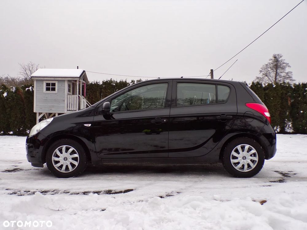 Hyundai i20 1.2 Classic + - 8