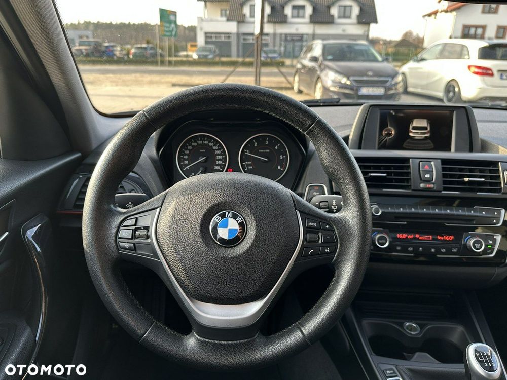 BMW Seria 1 118d Sport Line - 23