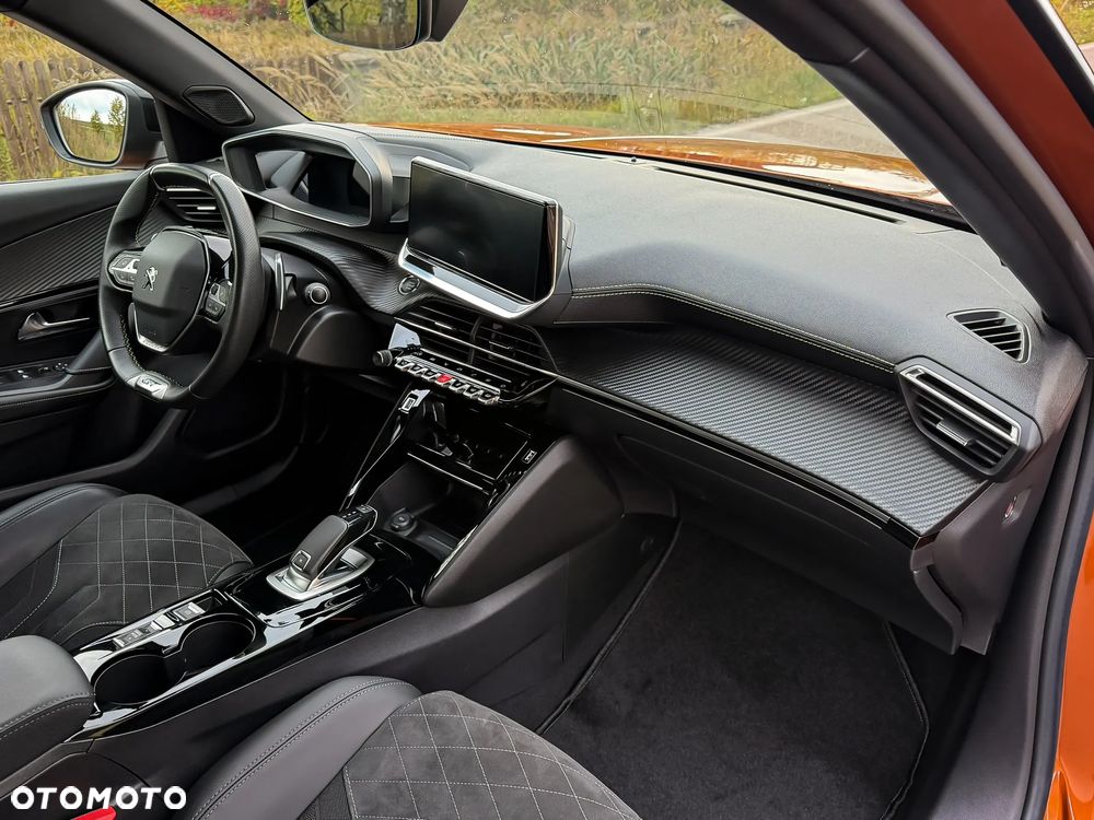 Peugeot 2008 1.2 PureTech GT S&S EAT8 - 31