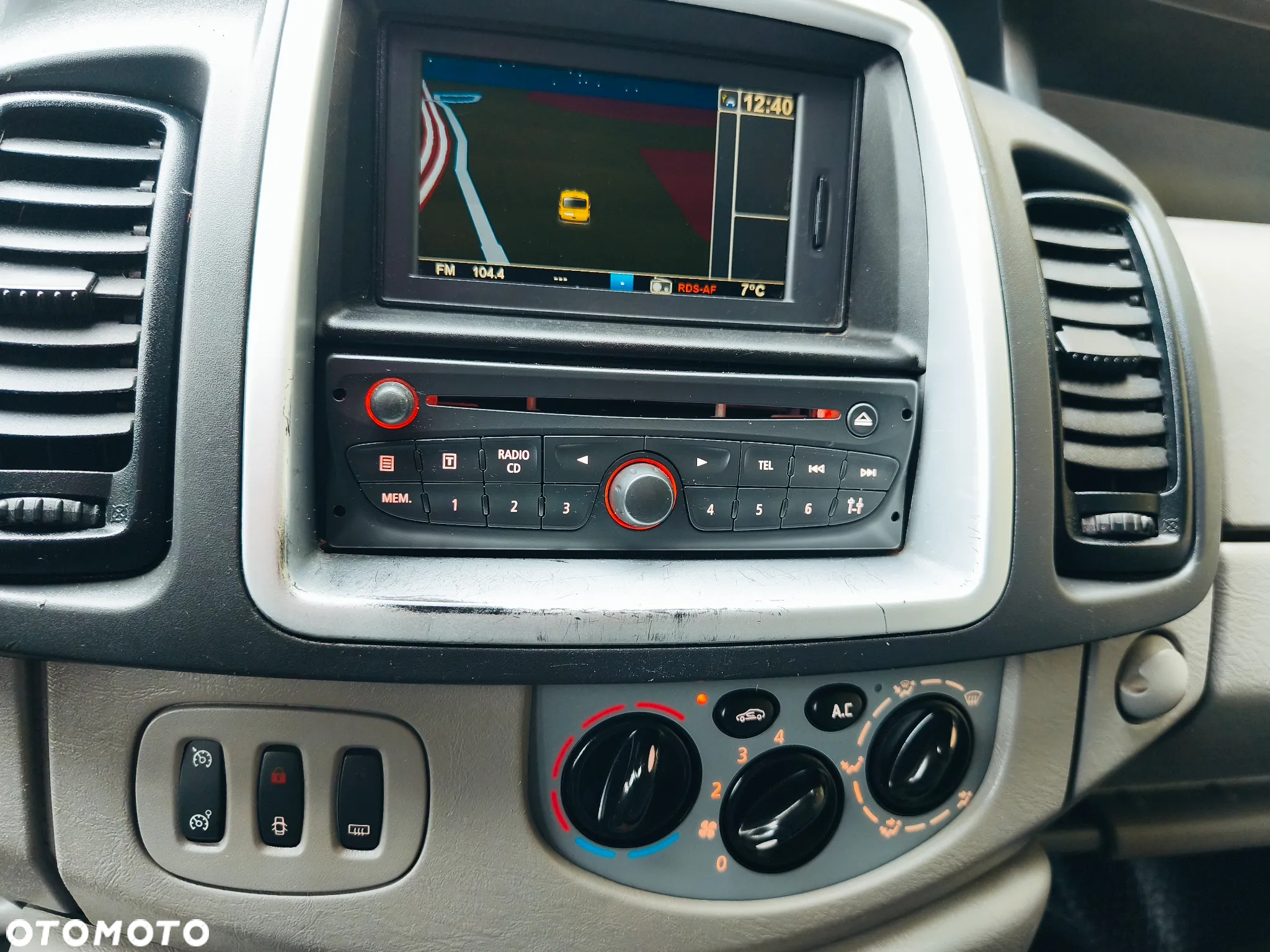 Opel Vivaro 2.0 CDTI 114kM, Nawigacja, - 18
