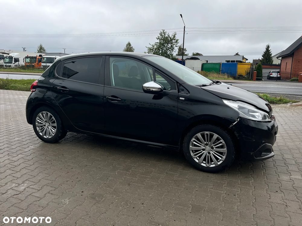 Peugeot 208 PureTech 82 Style - 4