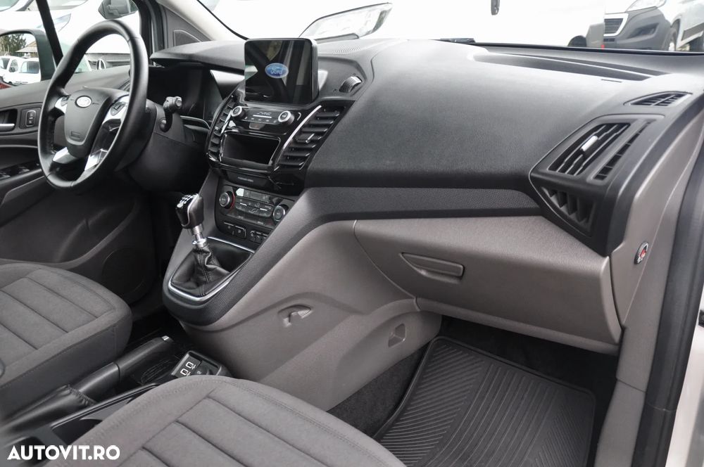 Ford Tourneo Connect 1.5 TDCi LWB (L2) Titanium - 12
