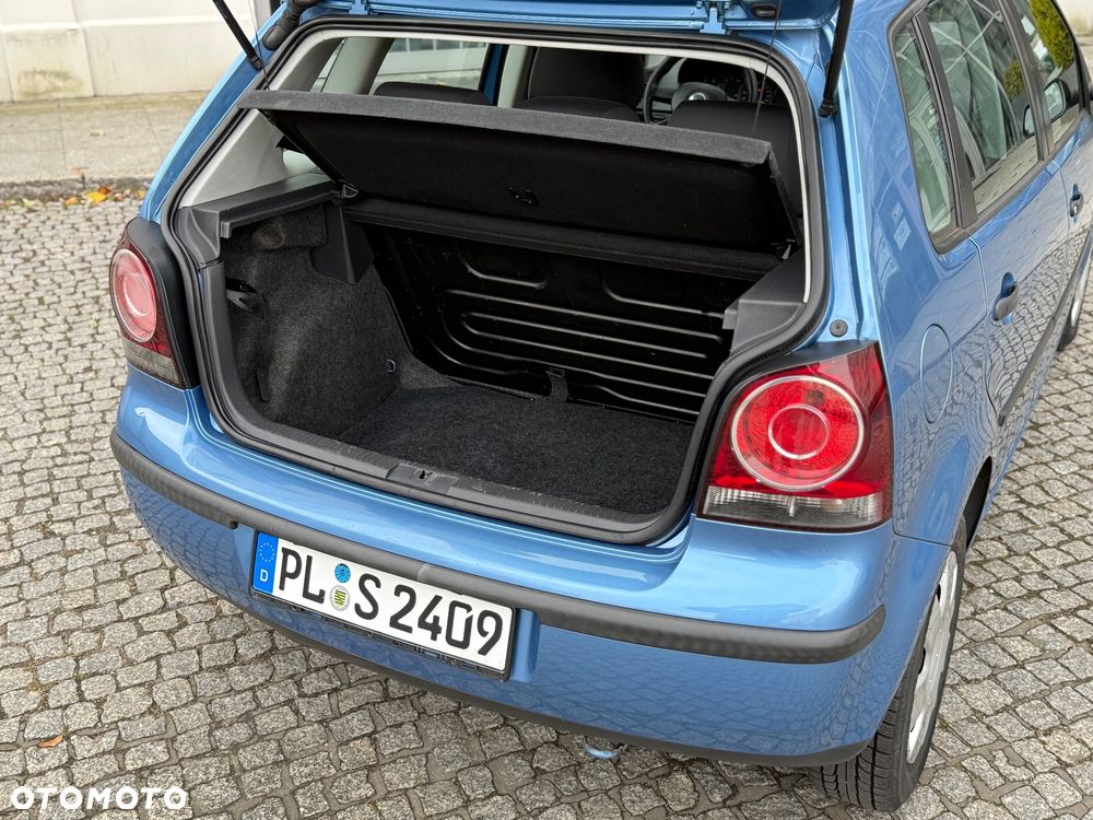 Volkswagen Polo 1.4 16V Comfortline - 12