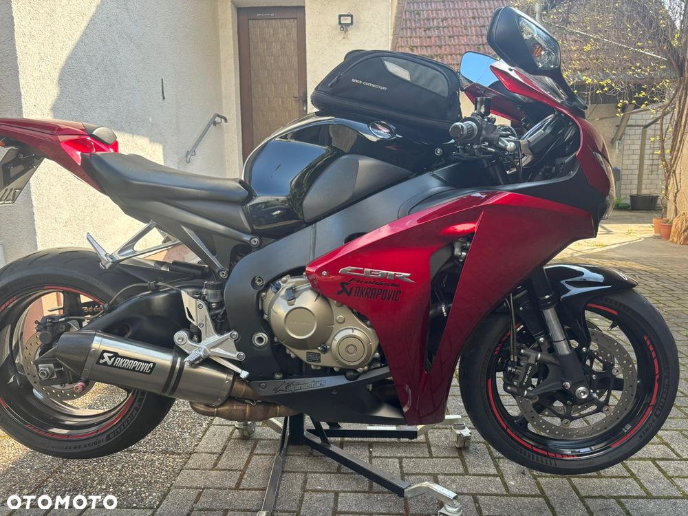 Honda CBR - 1