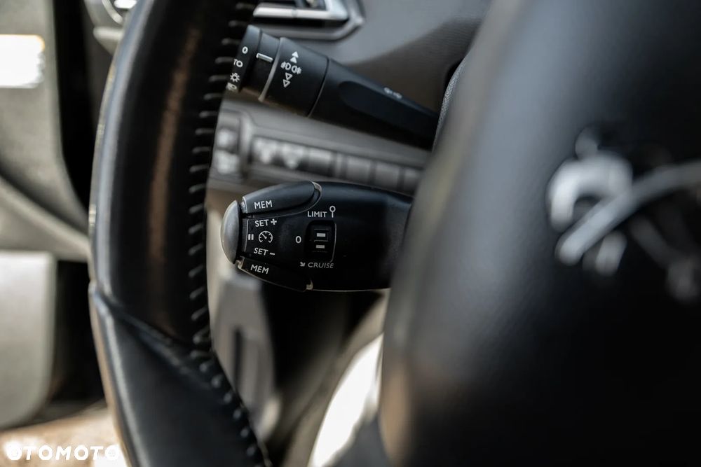 Peugeot 308 BlueHDi 150 Stop & Start Active - 37