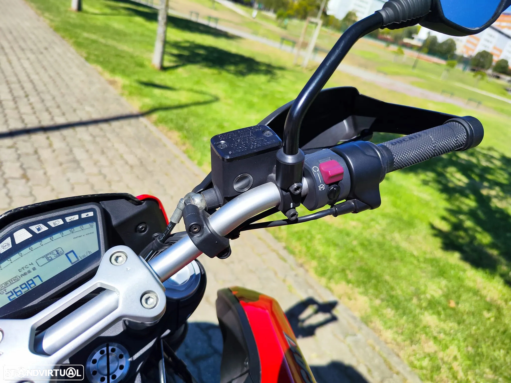 Ducati Hypermotard 821 Strada Abs - 12