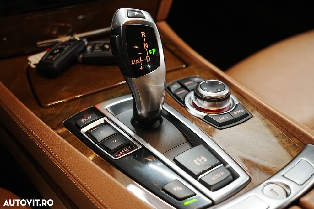 BMW Seria 7 730d - 8