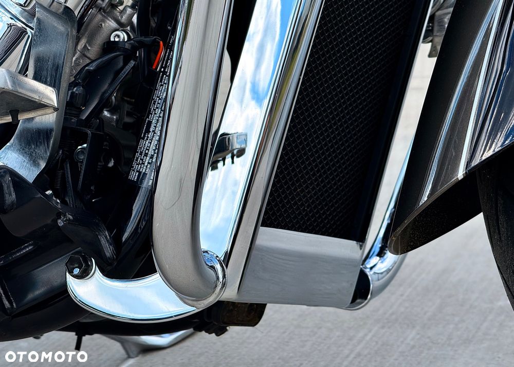 Suzuki VL 1500 Intruder LC - Boulevard C90 - 24
