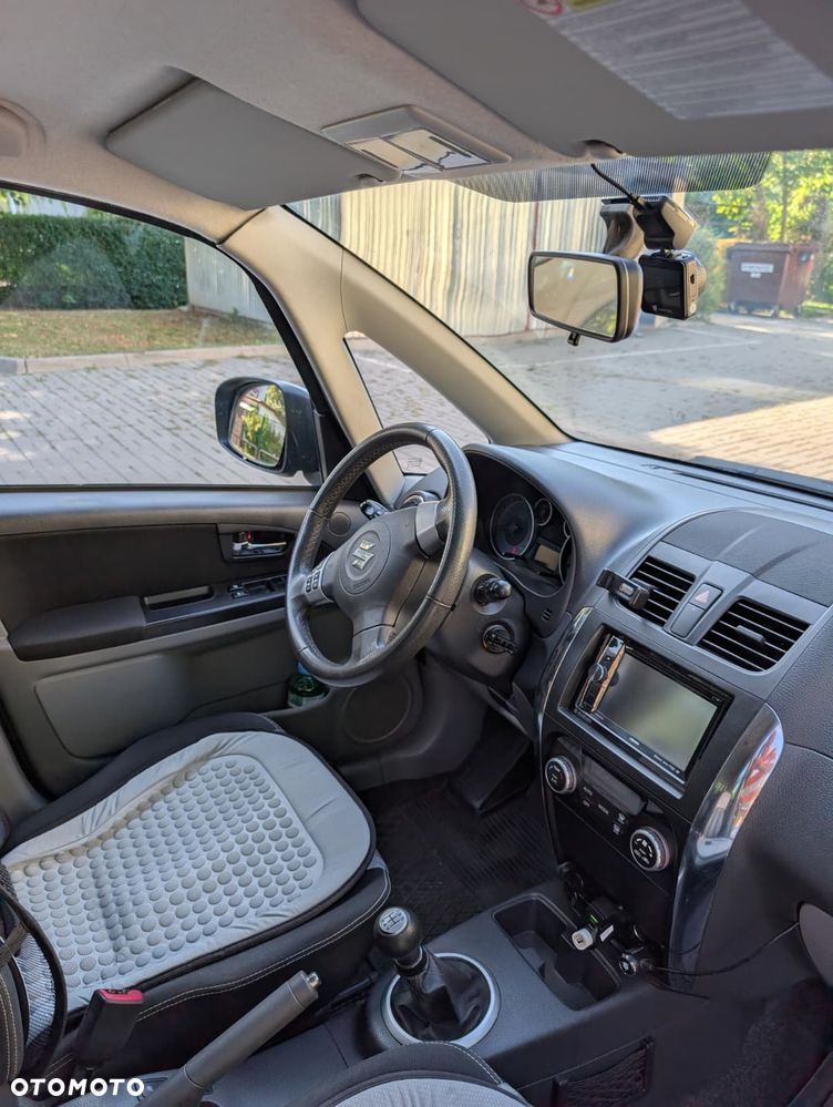 Suzuki SX4 1.6 Comfort 4WD - 9