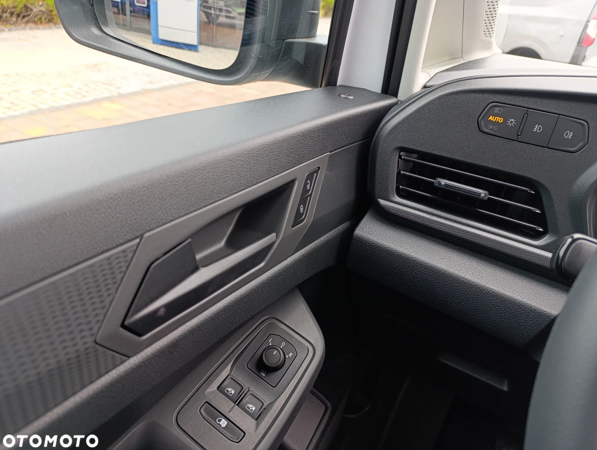 Ford Transit Connect - 20