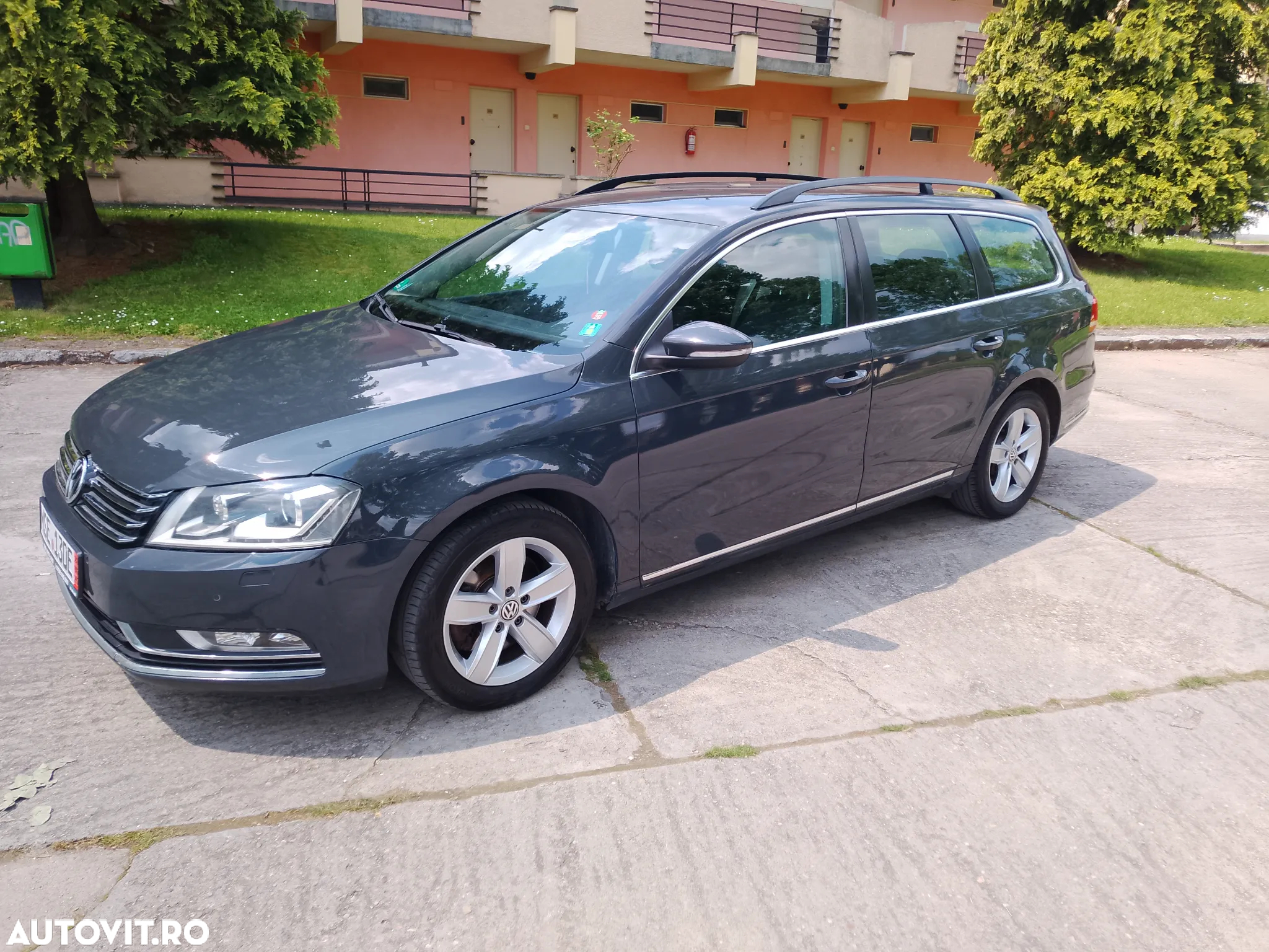 Volkswagen Passat Variant 2.0 TDI BlueMotion Technology Highline DSG - 3