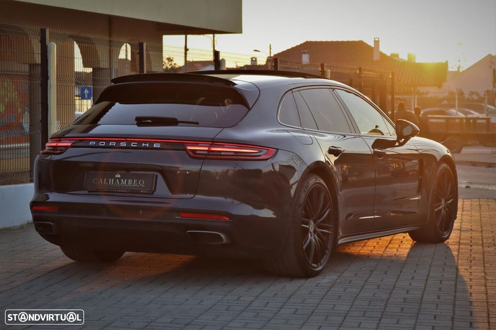 Porsche Panamera Sport Turismo 4 E-Hybrid - 3