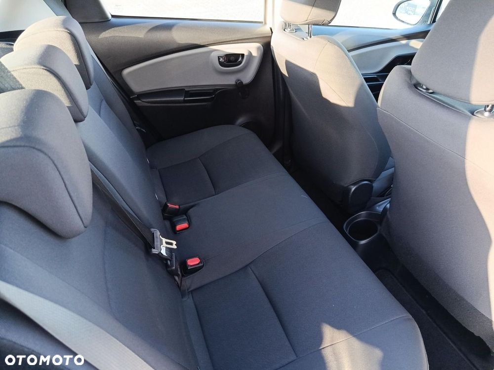 Toyota Yaris - 10