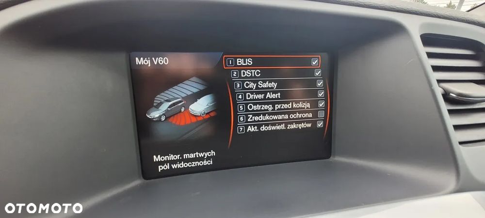 Volvo V60 D3 Geartronic R-Design - 27