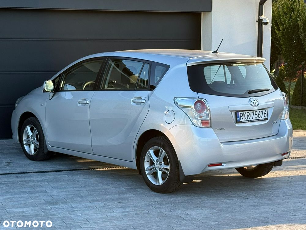 Toyota Verso 1.8 Sol - 2