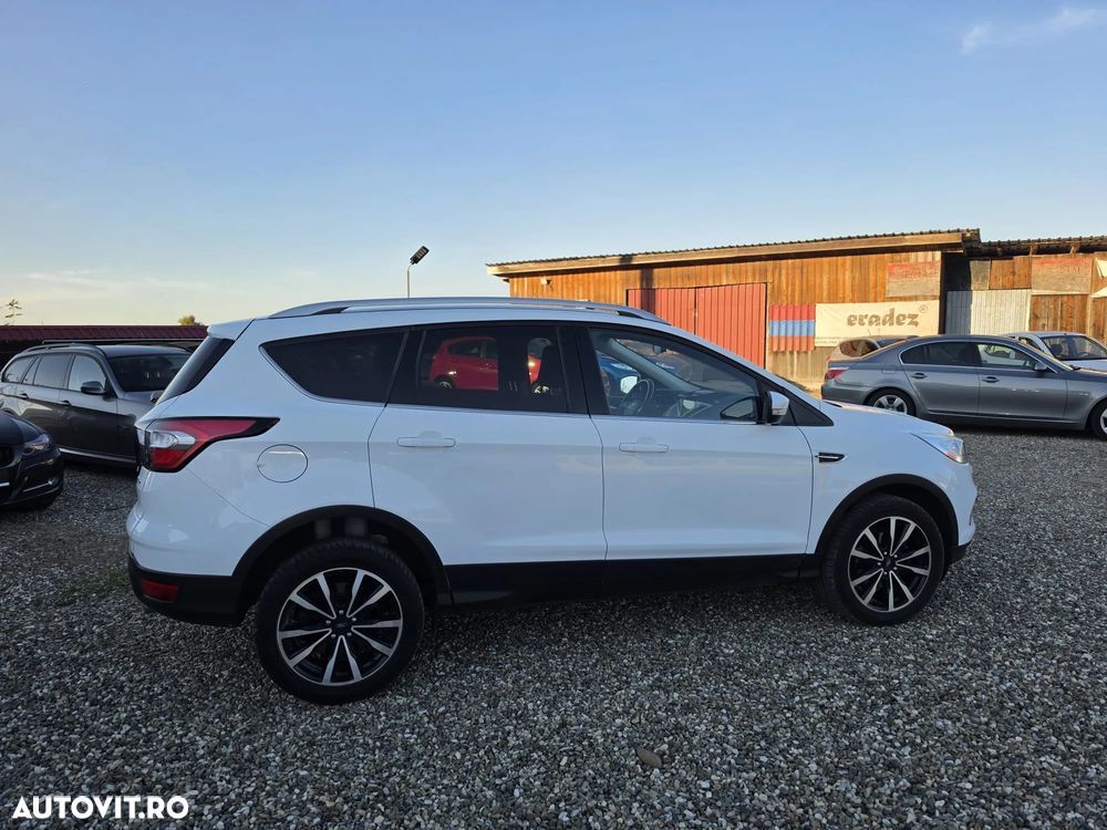 Ford Kuga 1.5 EcoBoost 2WD Trend - 25