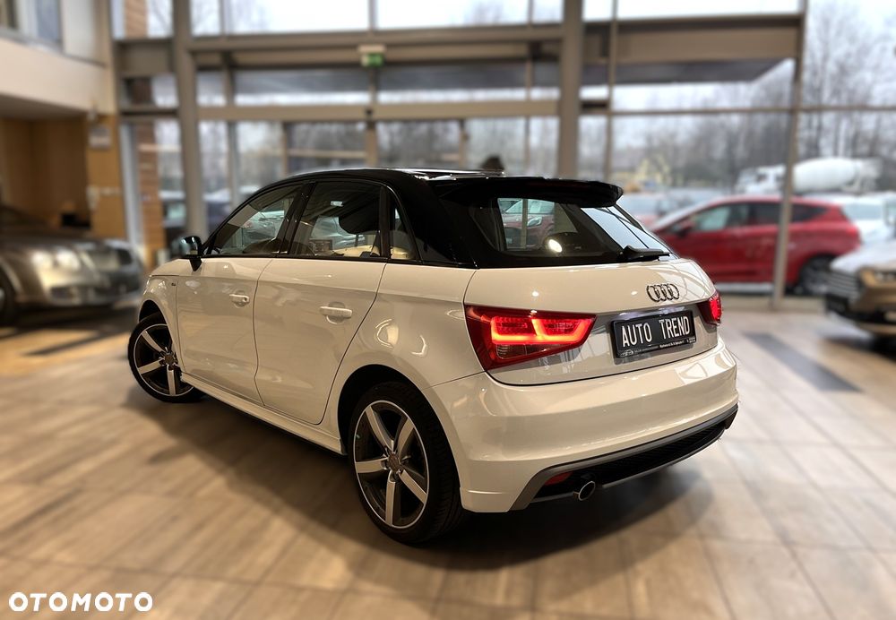 Audi A1 Sportback 1.6 TDI S line Sportpaket - 5