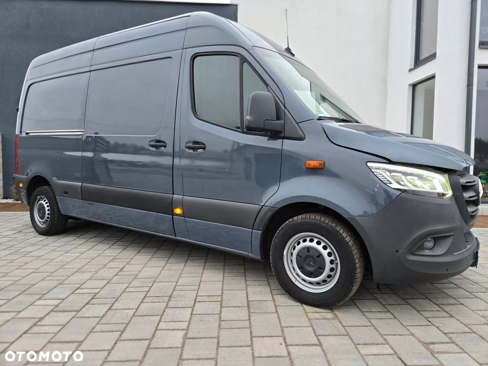 Mercedes-Benz Sprinter - 4