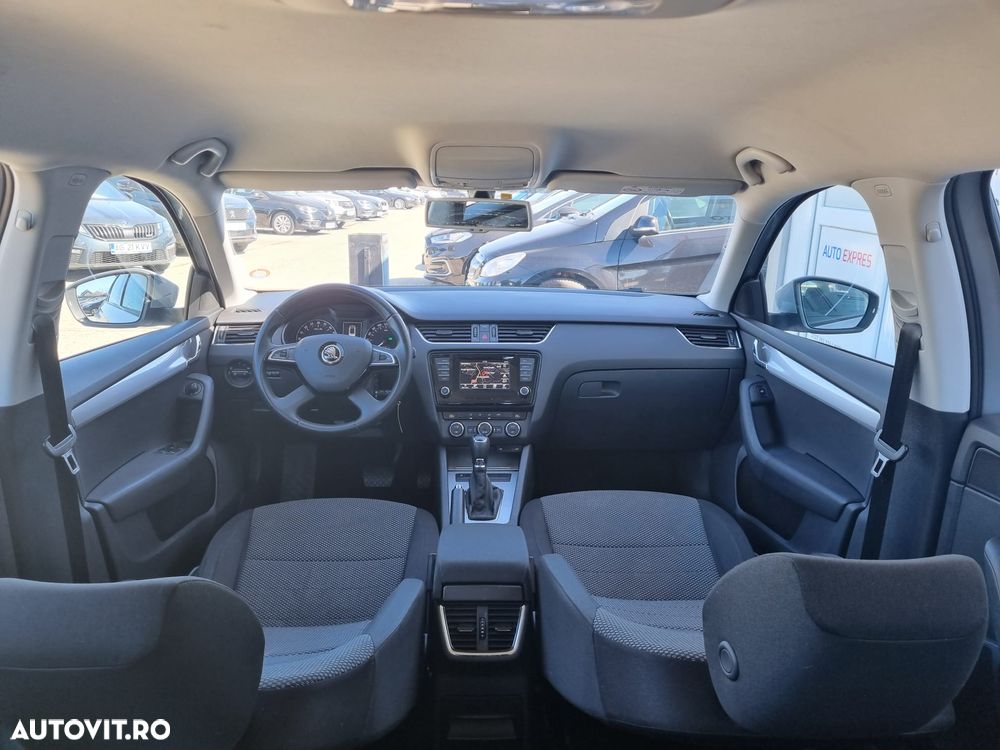 Skoda Octavia 1.6 TDI DPF DSG Ambition - 9