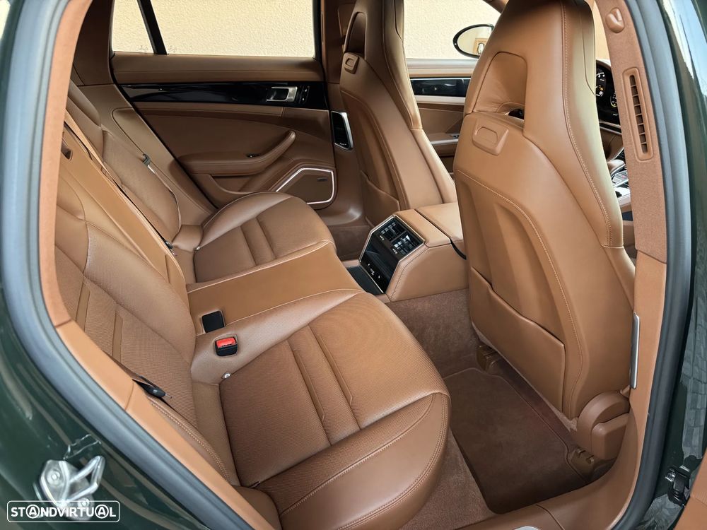 Porsche Panamera Sport Turismo 4 E-Hybrid - 31
