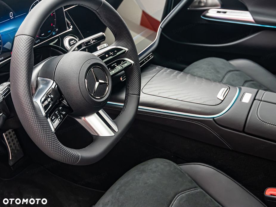 Mercedes-Benz Klasa E 200 mHEV 4-Matic AMG 9G-Tronic - 7
