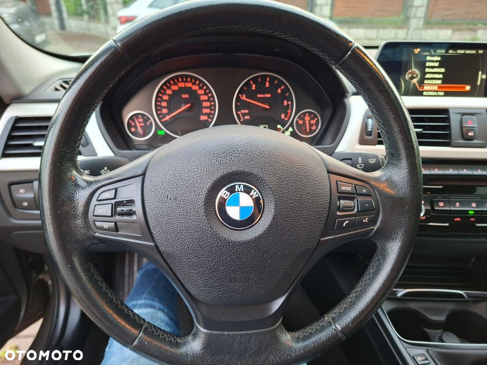 BMW Seria 3 318d - 8