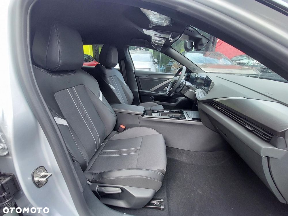 Opel Astra 1.2 T GS S&S - 11