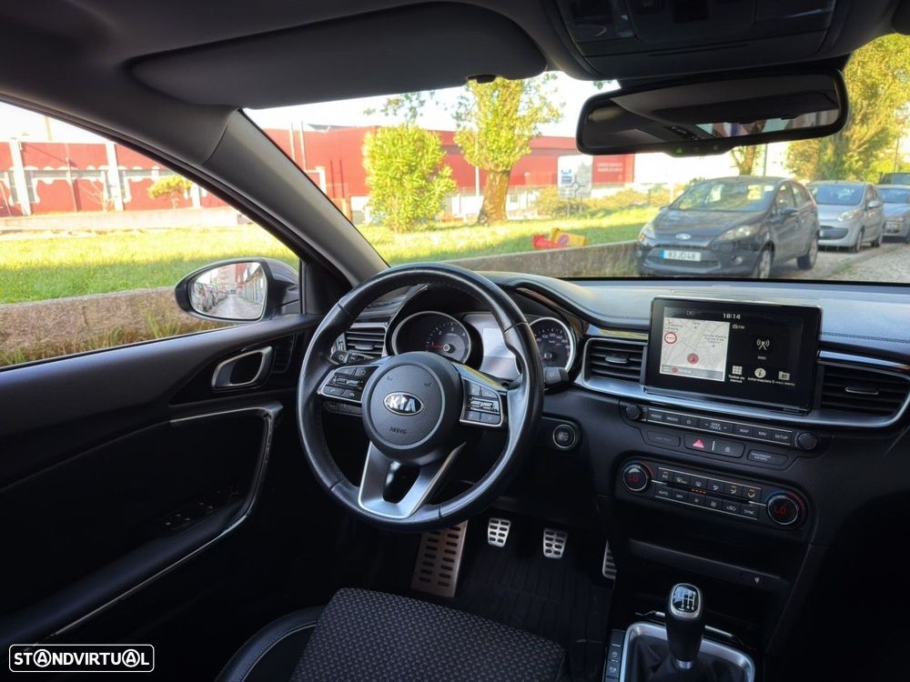 Kia Ceed SW 1.6 CRDi Nav Line - 24