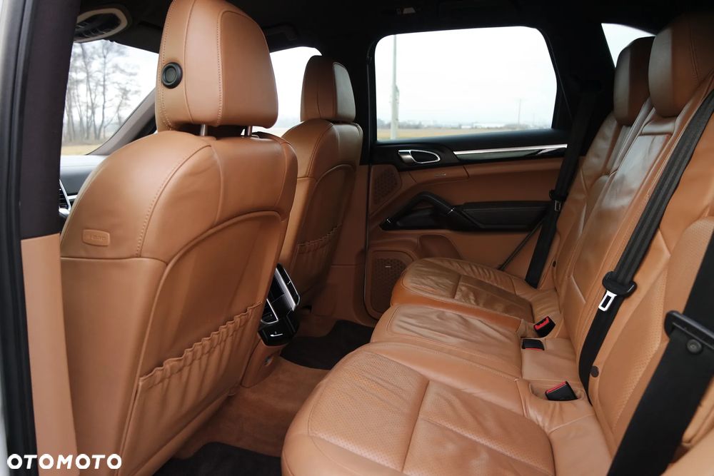 Porsche Cayenne Diesel - 16