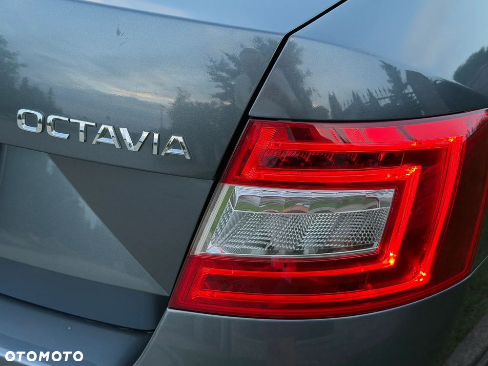 Skoda Octavia 1.6 TDI DPF Elegance - 28