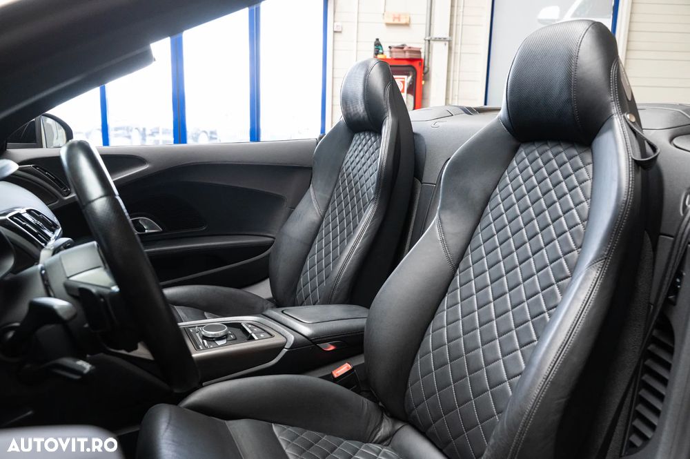 Audi R8 V10 5.2 FSI quattro S tronic - 7