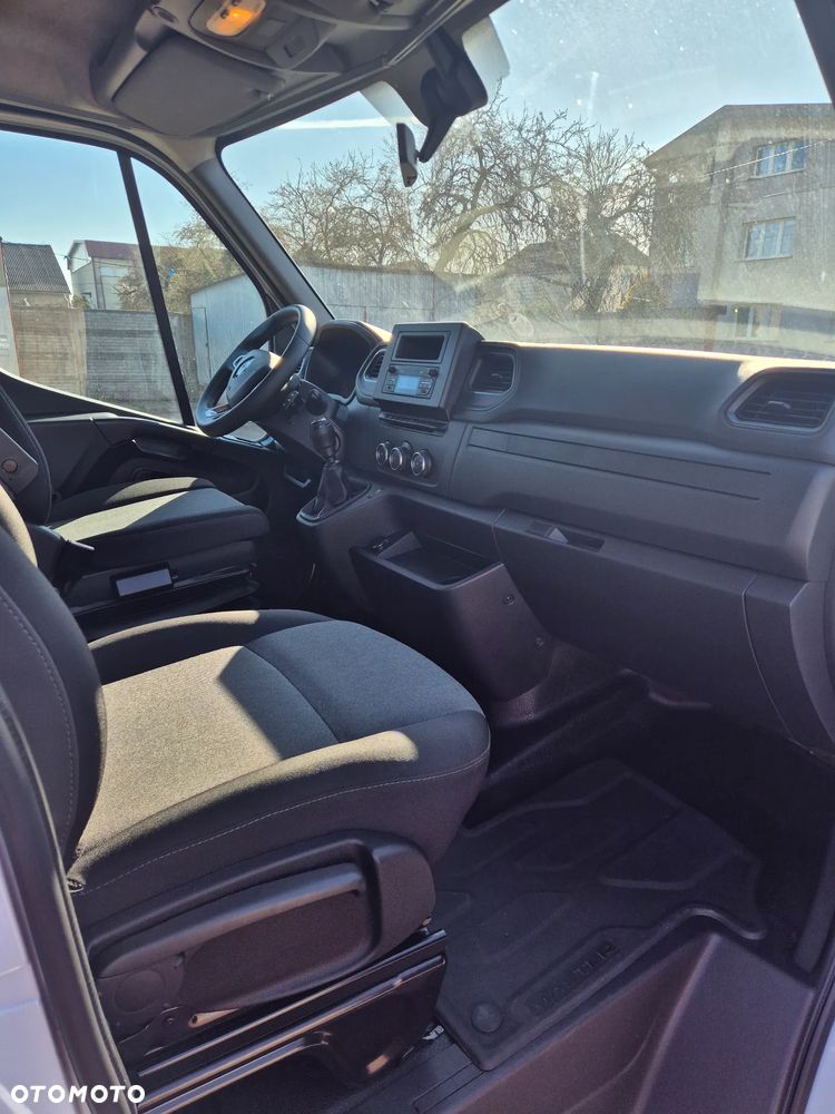 Renault MASTER FIRANA 8EP PLANDEKA SPOJTRAK TWINCAB 2.3 165KM SERWIS ASO BEZWYPADKOWY ZADBANY 2023 PODUSZKI FV23% WEBASTO BEZ WKŁADU FINANSOWEGO - 13